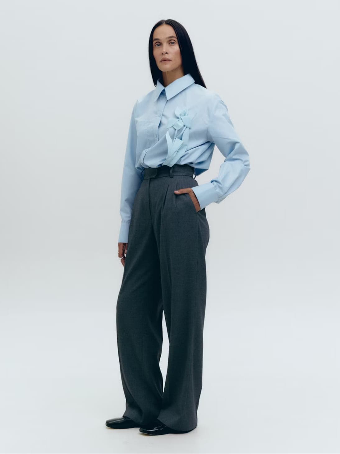 Chic Work Outfits for Fall 2025 - image